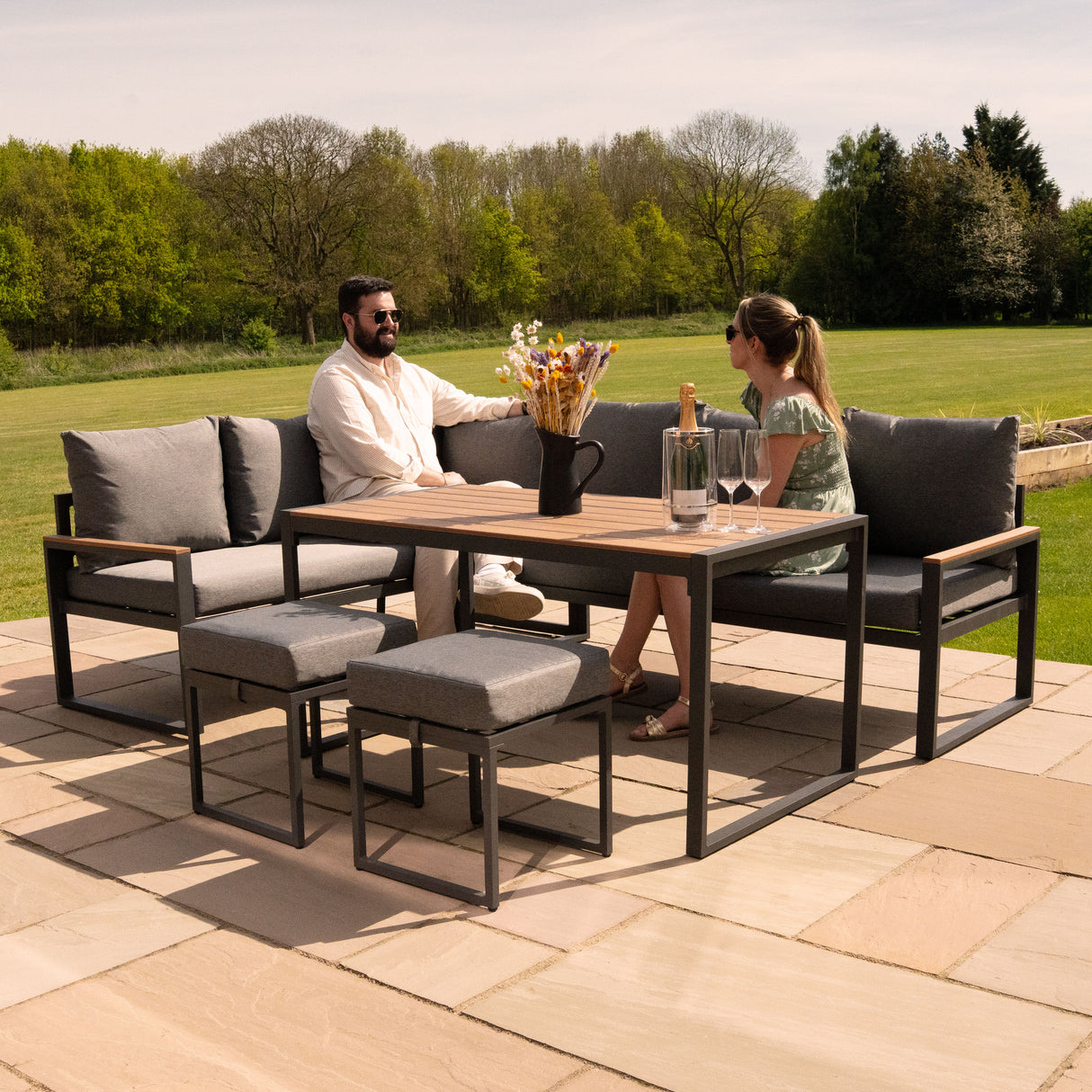 Aluminium Hoek Loungeset met Zwarte Rotan Opbergbox - Houteffect