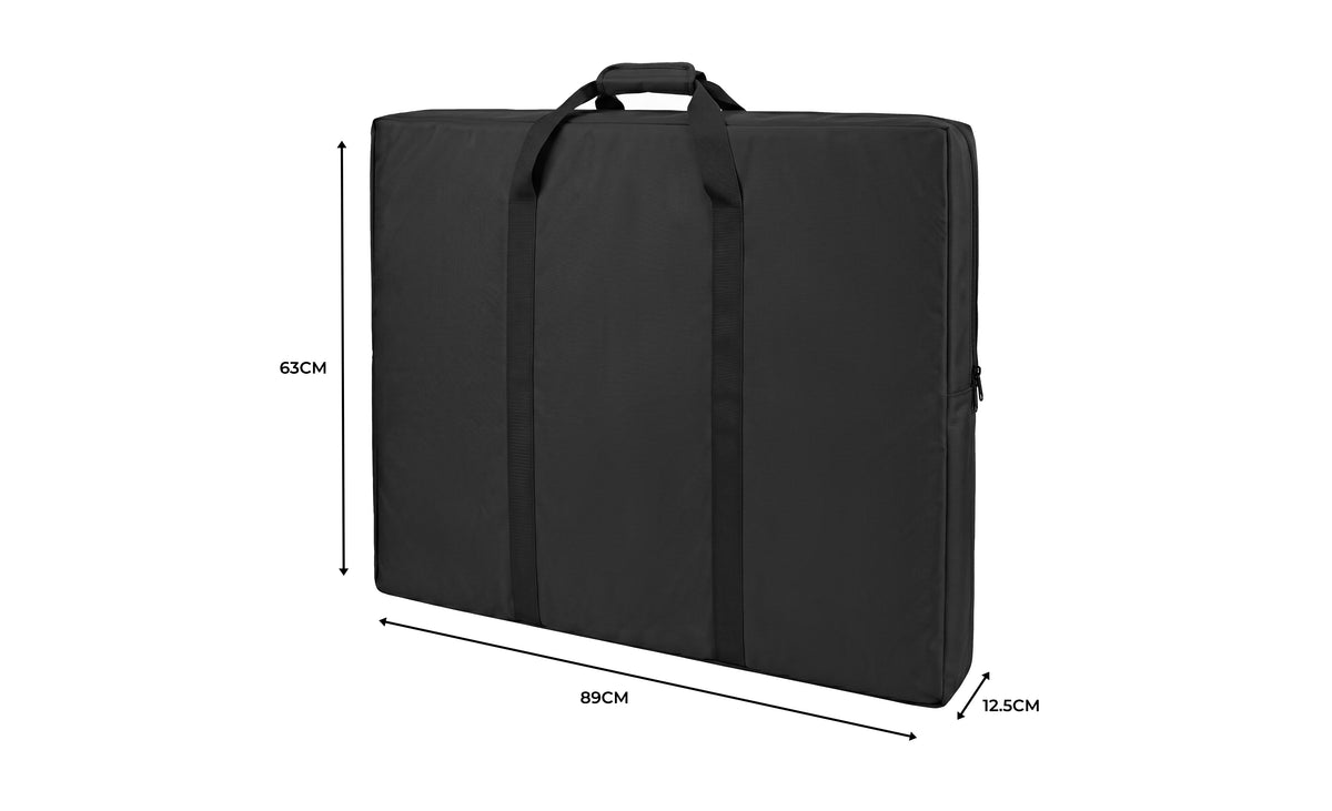Zwarte opbergtas met stevige handgrepen, afmetingen 89 cm x 63 cm x 12,5 cm, ideaal voor het veilig vervoeren van materialen