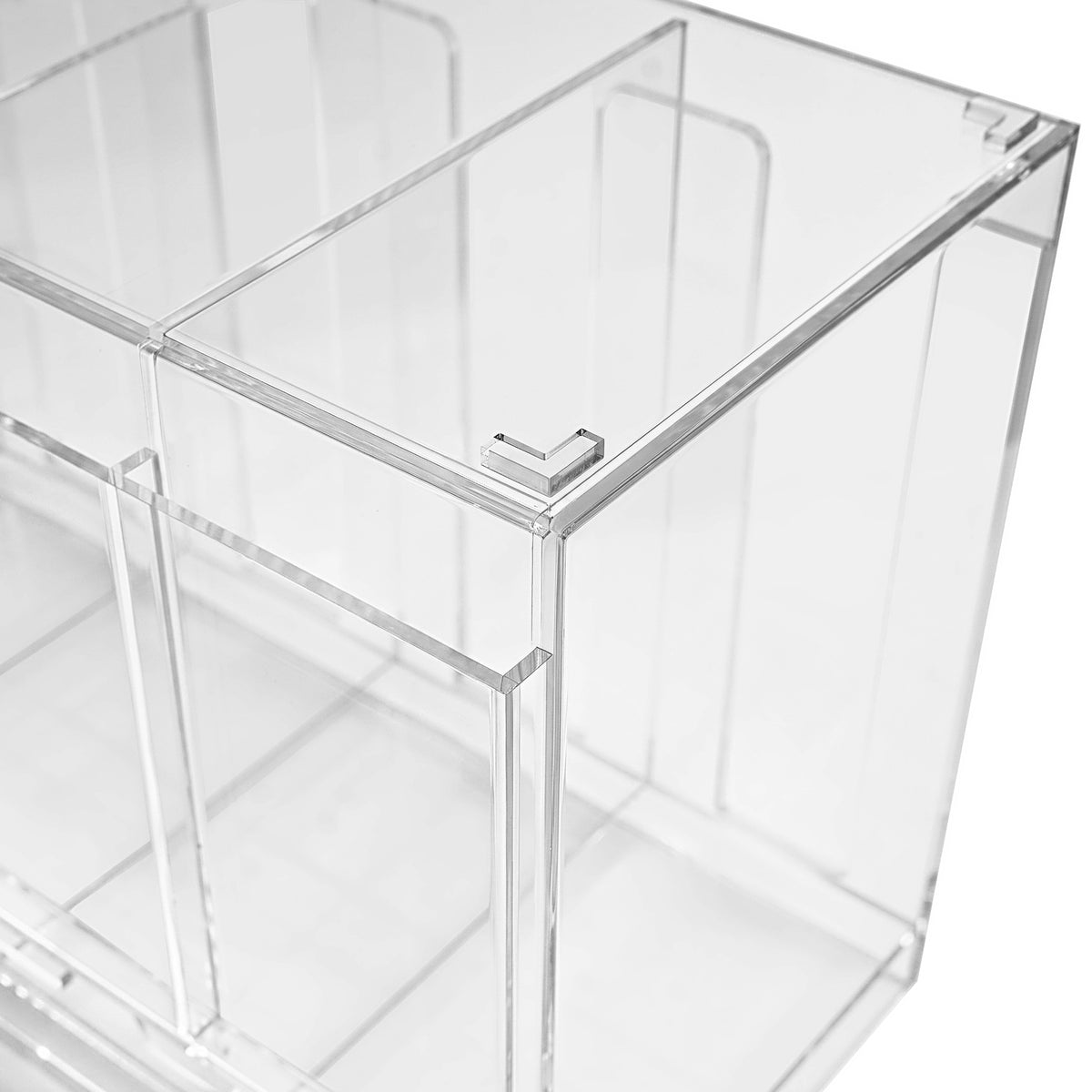 Transparante acryl opbergdozen met meerdere compartimenten, perfect voor het organiseren van accessoires en kleine voorwerpen