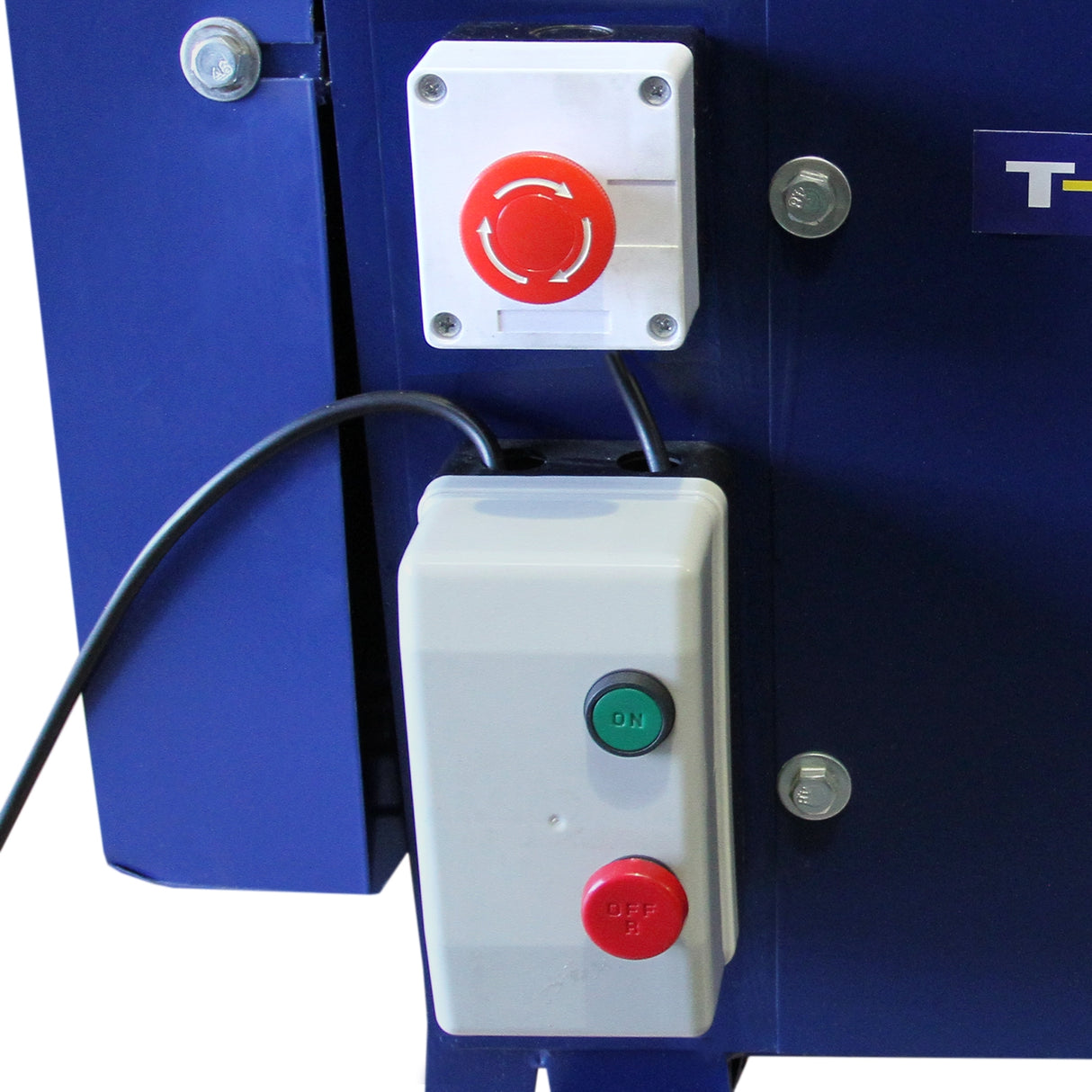 Automatische kabelstripmachine met een blauwe behuizing, rode noodstopknop en bedieningspaneel met groene en rode knoppen