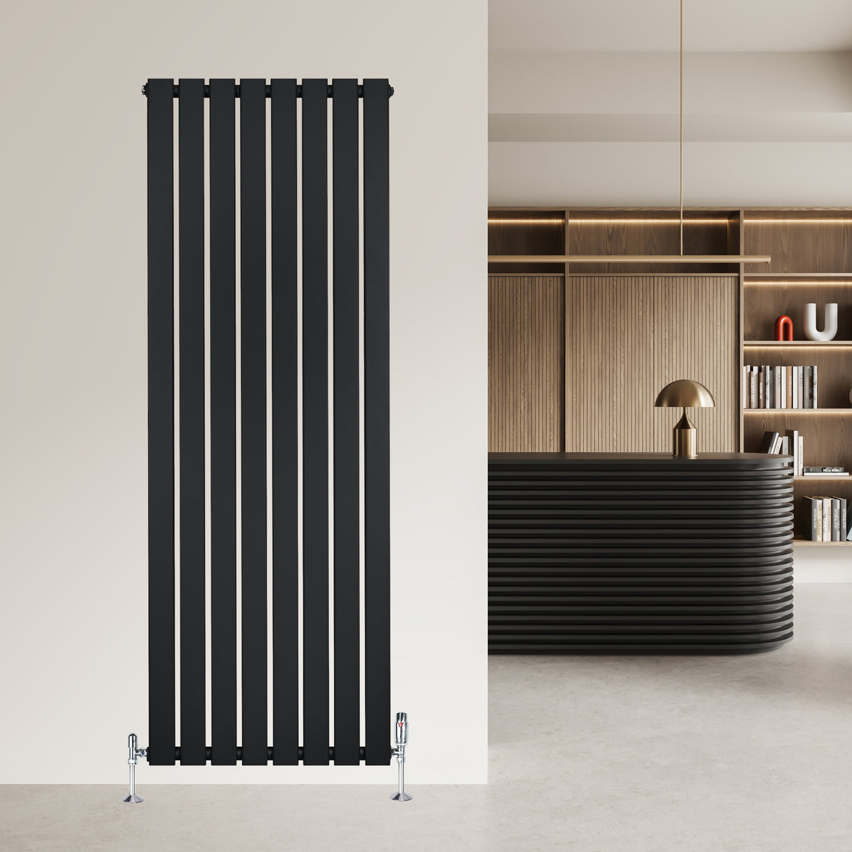 Zwarte designradiator met vlakke panelen, 1 kolom, 1600 x 560mm, inclusief haakse thermostaatkraan, modern interieur