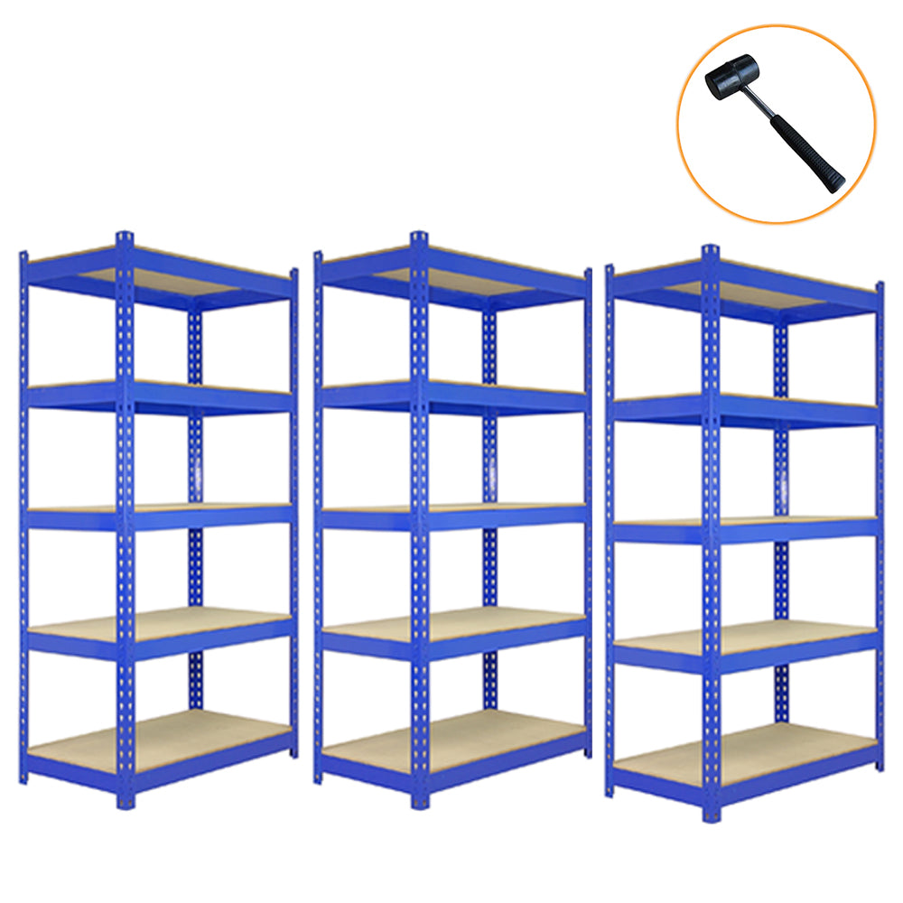 Drie blauwe metalen stellingkasten met vijf planken, stevig en praktisch, ideaal voor opslag en organisatie in elke ruimte
