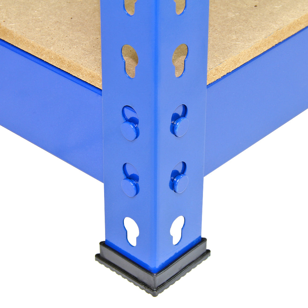 Blauwe metalen stellingkast met stevige planken, verticale steunpilaren en zwarte kunststof voetjes voor stabiliteit en duurzaamheid