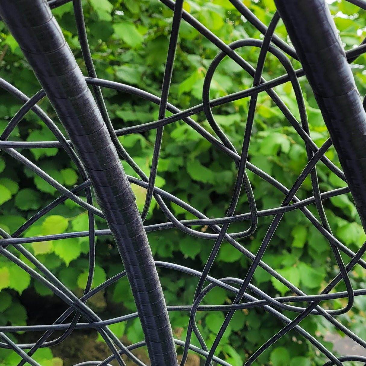 2 Zwarte Ei Stoelen - Rattan