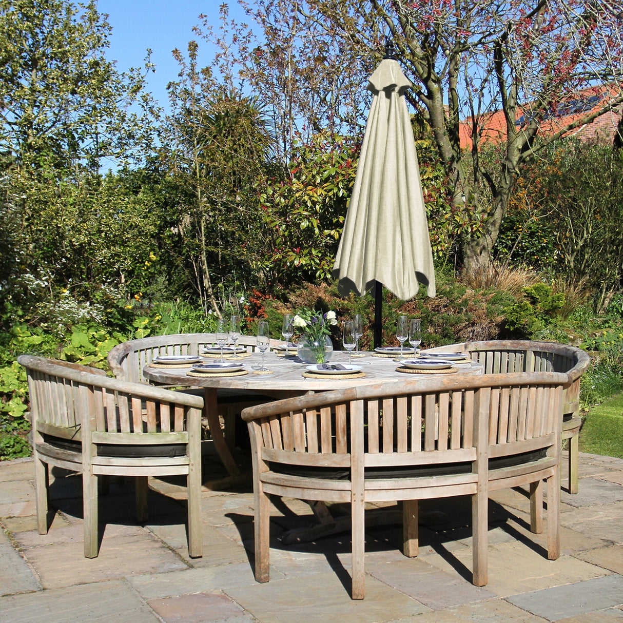 Zweefparasol + Vierkante Basis - Crème