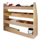 Zwarte bestelwagenbekleding met een houten rek, drie open planken en verschillende opbergvakken voor gereedschap en materialen