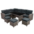 Polyrattan hoekmeubelset in grijs met comfortabele kussens, een glazen tafelblad en bijpassende poefs voor buitengebruik