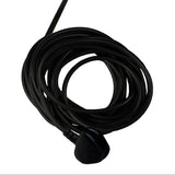 Zwart snoer van een 20L asstofzuiger, met een stevige, flexibele kabel en een afgeronde stekker voor eenvoudig aansluiten