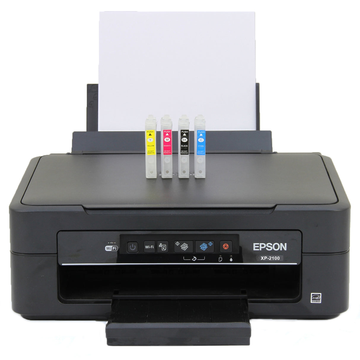 Zwarte Epson XP-2100 printer met vier inktpatronen in felle kleuren, klaar voor gebruik met een vel wit papier bovenop