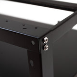 Zwart metalen frame voor 6-8 GPU mining rigs, met stevige schroefverbindingen en een robuuste, industriële uitstraling