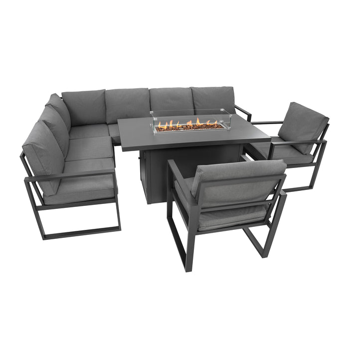 Moderne loungebankset in grijs met comfortabele kussens, inclusief een vuurtafel met glazen omranding en metalen frame