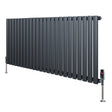 Ovale design radiator in antraciet grijs, 1 kolom, 600 mm x 1440 mm, met haakse thermostaatkraan en moderne, strakke lijnen