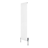 Ovale design radiator in wit, 1 kolom, 1600 mm x 360 mm, met een haakse thermostaatkraan en een strakke, moderne uitstraling