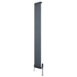 Ovale design radiator in antraciet grijs, 1800 mm x 240 mm, met een haakse thermostaatkraan en strakke, moderne lijnen