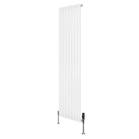 Ovale witte design radiator van 1800 mm x 480 mm met een haakse thermostaatkraan, strak en modern uiterlijk, geschikt voor elke ruimte