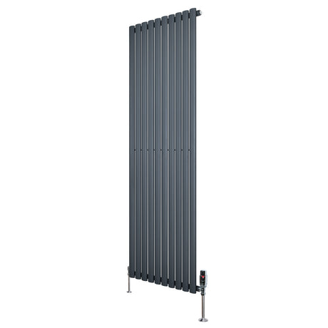Ovale design radiator in antraciet grijs, 1800 mm x 600 mm, met een moderne, strakke afwerking en haakse thermostaatkraan