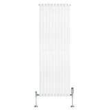 Ovale witte design radiator van 1800 mm x 600 mm met een kolom en haakse thermostaatkraan, strak en modern ontwerp