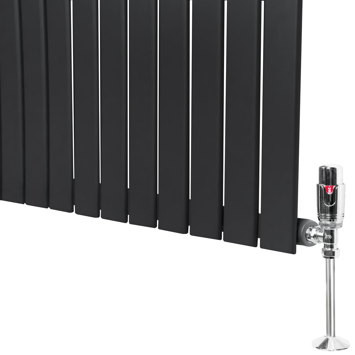 Design radiator met vlakke panelen in antraciet grijs, 600 x 700mm, inclusief haakse thermostaatkraan voor moderne interieurs