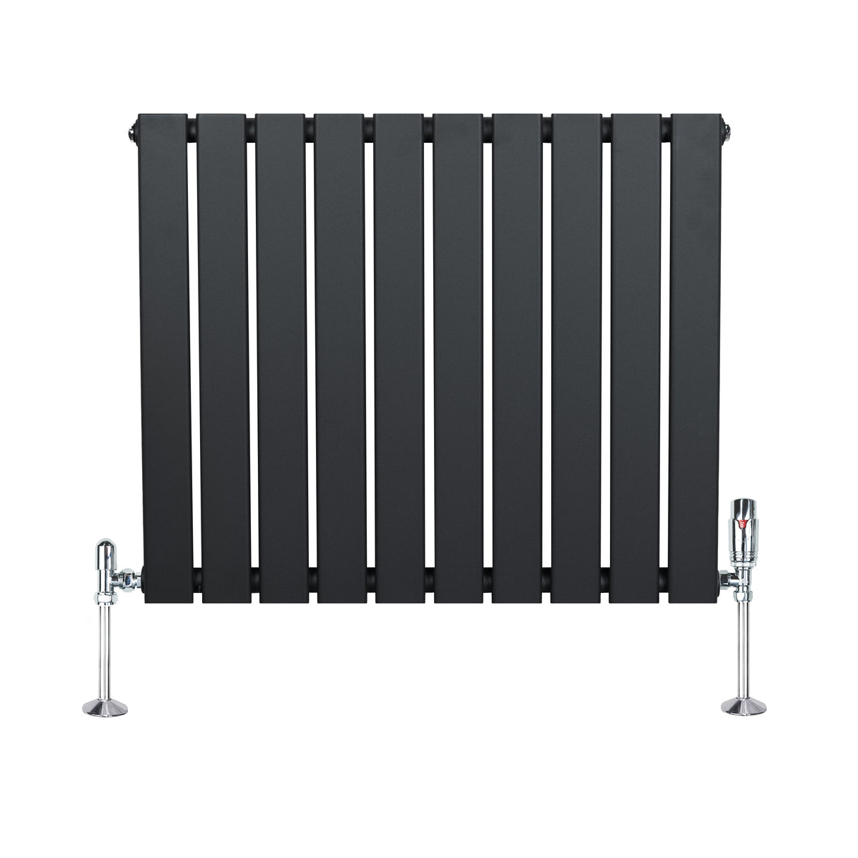 Vlakke panelen design radiator in antraciet grijs, 1 kolom, 600 x 700mm, met glanzende haakse thermostaatkraan aan de onderkant
