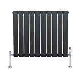 Vlakke panelen design radiator in antraciet grijs, 1 kolom, 600 x 700mm, met glanzende haakse thermostaatkraan aan de onderkant