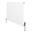 Witte design radiator met vlakke panelen en haakse thermostaatkraan, 600 x 700 mm, strakke lijnen en moderne uitstraling