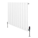 Witte design radiator met vlakke panelen en haakse thermostaatkraan, 600 x 700 mm, strakke lijnen en moderne uitstraling