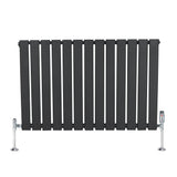 Vlakke panelen design radiator in antraciet grijs, 1 kolom, 600 x 910mm, met glanzende haakse thermostaatkraan aan de zijkant
