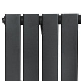 Vlakke panelen design radiator in antraciet grijs, 1 kolom, met haakse thermostaatkraan, moderne uitstraling en strakke lijnen