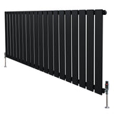 Zwarte designradiator met vlakke panelen, 1 kolom, 600 x 1400 mm, inclusief haakse thermostaatkraan en stevige metalen steunpoten