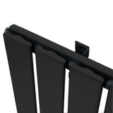 Zwart design radiator met vlakke panelen, 1 kolom, 1600 x 280mm, inclusief haakse thermostaatkraan voor moderne interieurs