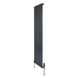 Design radiator met vlakke panelen in antraciet grijs, 1 kolom, 1600 x 420mm, inclusief haakse thermostaatkraan