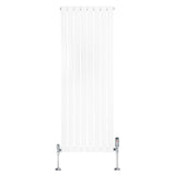Witte design radiator met vlakke panelen, 1 kolom, 1600 x 560mm, inclusief haakse thermostaatkraan en glanzende voetstukken