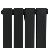 Zwart design radiator met vlakke panelen en één kolom, inclusief haakse thermostaatkraan, met een moderne, strakke uitstraling