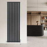 Strakke antraciet grijze design radiator met vlakke panelen, 1 kolom, 1800 x 560mm, inclusief haakse thermostaatkraan