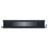 Traditionele 4-kolom radiator in antracietgrijs, 300 x 1505 mm, met haakse thermostaatkraan en een gladde, moderne afwerking