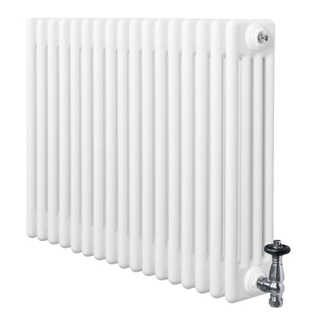 Traditionele witte 4-kolom radiator van 600 x 785 mm met glanzende haakse thermostaatkraan aan de rechterzijde