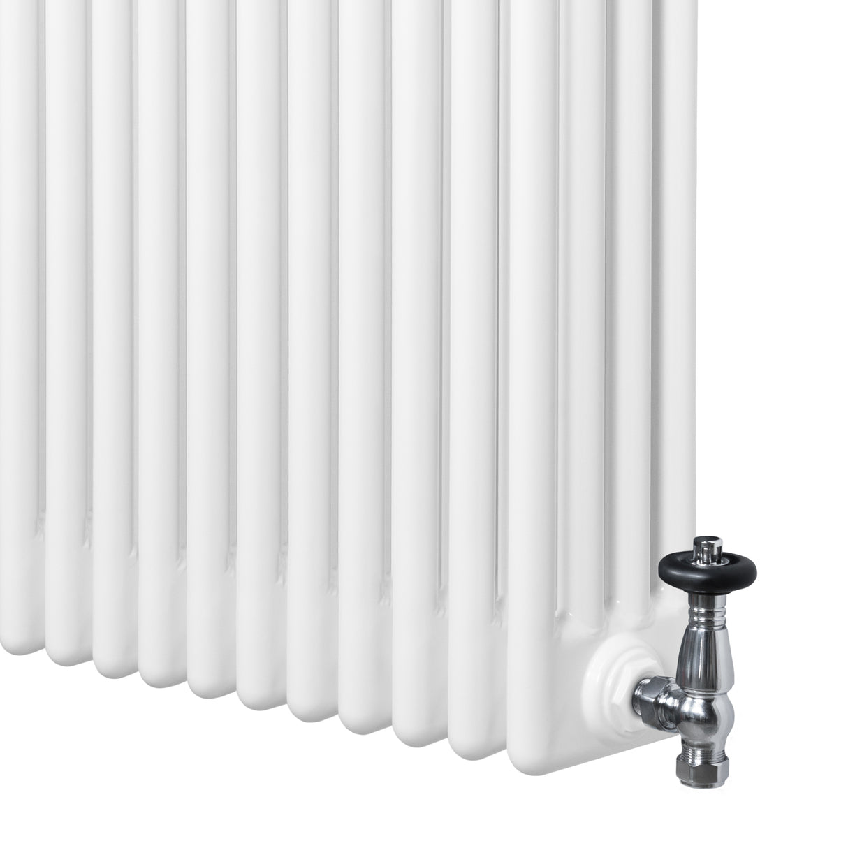 Traditionele witte 4-kolom radiator van 1800 x 200 mm met glanzende haakse thermostaatkraan en verticale ribbels