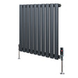 Ovale design radiator in antraciet grijs met één kolom en haakse thermostaatkraan, strak en modern vormgegeven