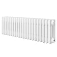 Traditionele witte 4-kolom radiator van 300 x 1010 mm met een gladde, glanzende afwerking en rechte lijnen voor een klassieke uitstraling