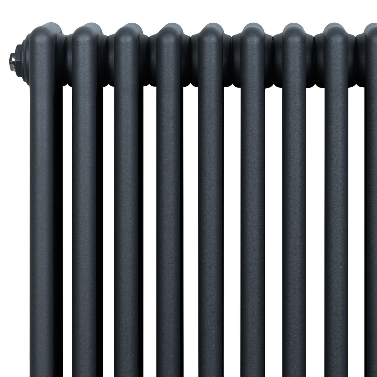 Traditionele 4-kolom radiator in antracietgrijs, met een gladde, matte afwerking en een robuuste, klassieke uitstraling