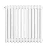 Traditionele witte 4-kolom radiator van 600 x 605 mm met een gladde, glanzende afwerking en ronde vormen voor een klassieke uitstraling