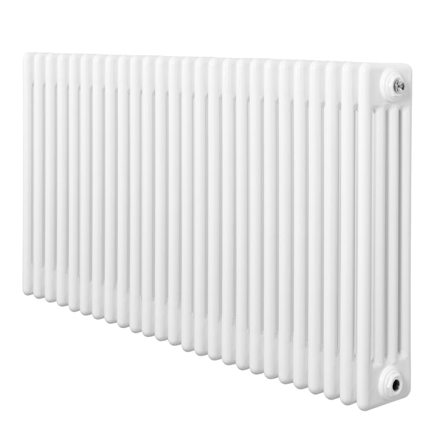 Traditionele witte 4-kolom radiator van 600 x 1190mm met een gladde, glanzende afwerking en rechte lijnen voor een klassieke uitstraling
