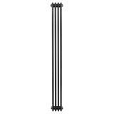 Traditionele zwarte 4-kolom radiator van 1800 x 200mm met een strakke, verticale vorm en een gladde, matte afwerking