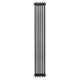 Traditionele zwarte 4-kolom radiator van 1800 x 290 mm met een strakke, verticale vorm en een gladde, matte afwerking