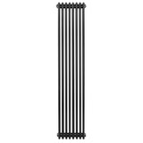 Traditionele zwarte 4-kolom radiator van 1800 x 380 mm met een strakke, verticale vorm en een gladde, matte afwerking