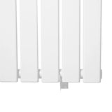 Witte design radiator met vlakke panelen en één kolom, afmetingen 600 x 1400 mm, strakke lijnen en gladde afwerking