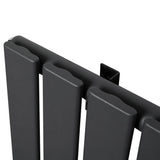Design radiator met vlakke panelen in antraciet grijs, 1 kolom, 1600 x 280mm, met een strakke, moderne uitstraling en matte afwerking
