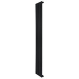 Zwarte designradiator met vlakke panelen, 1 kolom, afmetingen 1600 x 280 mm, strak en modern ontwerp, ideaal voor elke ruimte