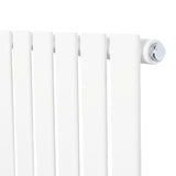 Witte design radiator met vlakke panelen en één kolom, afmetingen 1600 x 420mm, strakke lijnen en gladde afwerking
