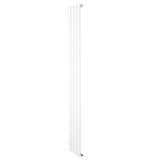 Strakke, witte design radiator met vlakke panelen, 1 kolom, afmetingen 1800 x 280 mm, ideaal voor moderne interieurs